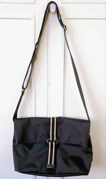 agnes b. 애니에스 베이 숄더백 블랙