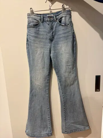 SLY JEANS 라이트 블루 부츠컷 데님