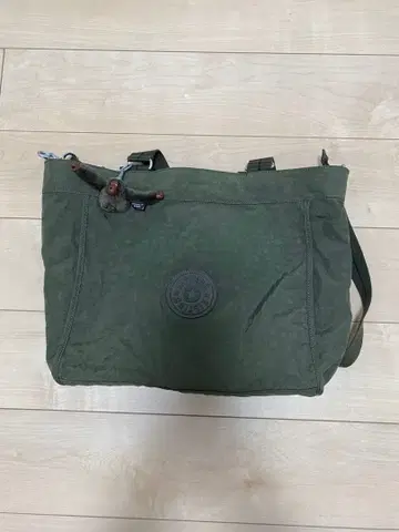 키플링 숄더백 캔버스 카키