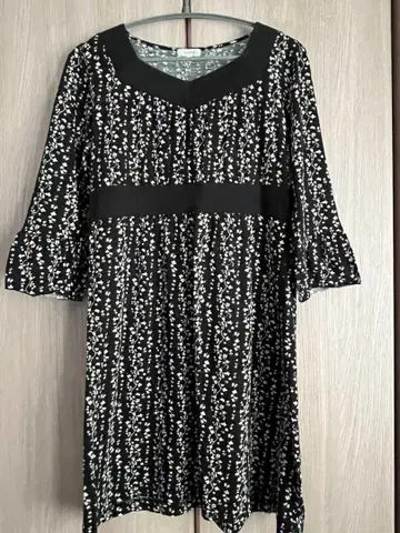 Hus Hush 꽃무늬 7부 소매 A 라인 원피스