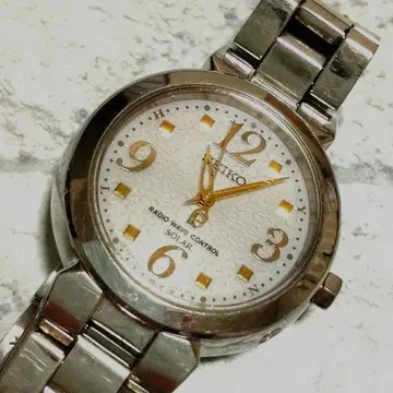 세이코 루키아 솔라 전파 손목시계 골드 실버 가동품