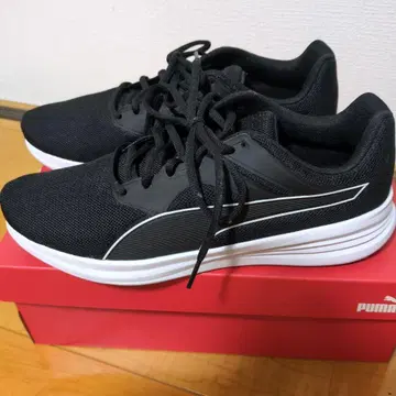 Puma 블랙 스니커즈