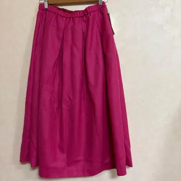 핸드 오브 밤 스커트