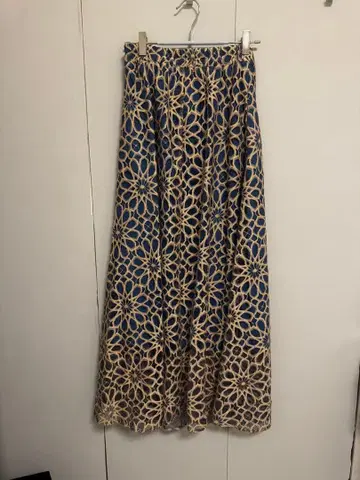 커팅 꽃 레이스 플레어 스커트