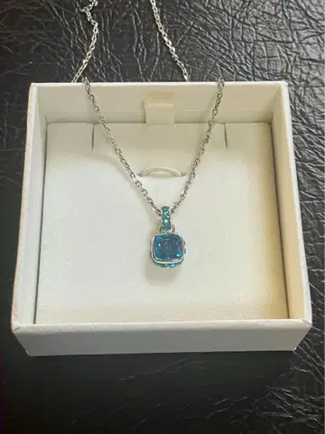 Swarovski Birthstone 블루