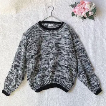 긴팔 니트 스웨터 V자 편직 크루넥 풀오버 루즈핏