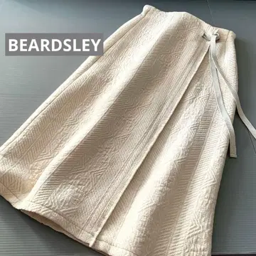 [ 새상품급 ] BEARDSLEY 비어즐리 퀼트풍 자카드 스커트