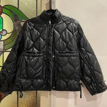 [ 새상품급 ] ZARA 가죽 퀼팅 자켓 M 사이즈