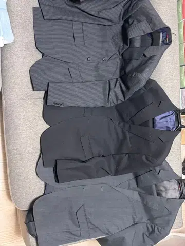 비즈니스 정장 3세트 다크 그레이 블랙 스트라이프