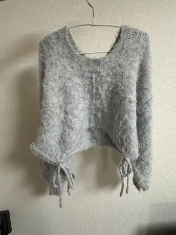 Kastane 그레이 니트 크롭 스웨터