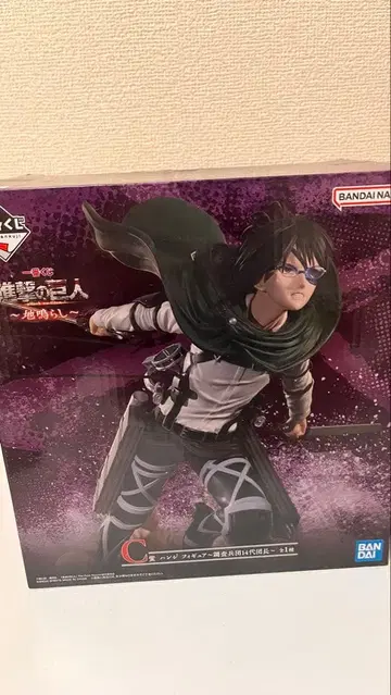 미사용 새상품 진격의 거인 리바이 동상 피규어 제일복권