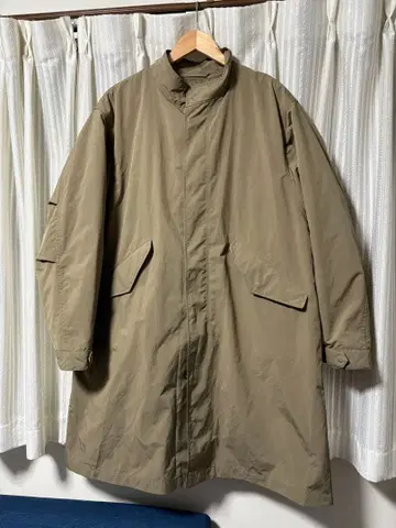 유니클로 베이지 모즈 코트 M 사이즈