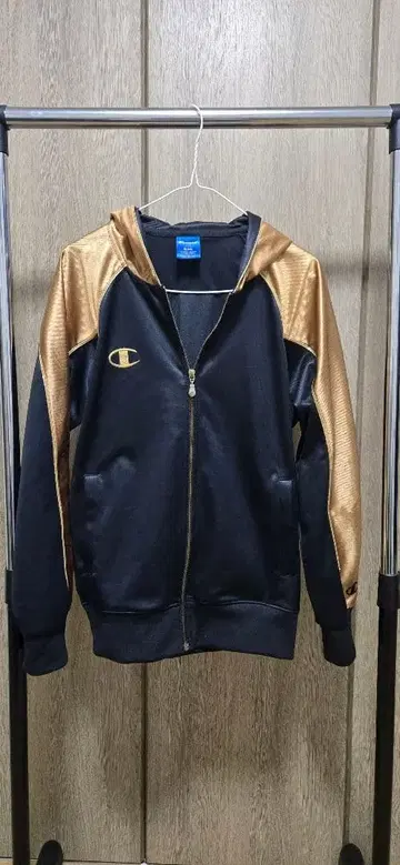 [ 새상품급 ] 챔피온 마사토 모델 블랙/골드