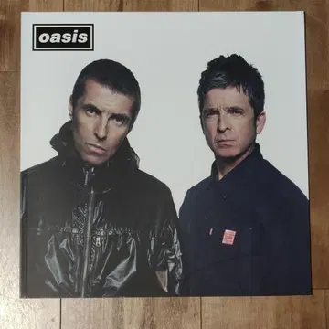 Oasis Live '25 투어 팜플렛