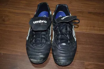 umbro 축구화 블랙 27cm