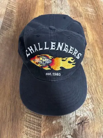 CHALLENGER 캡 est.1985