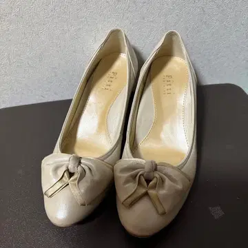 Pitti 22.5cm 베이지 리본 포함 펌프스