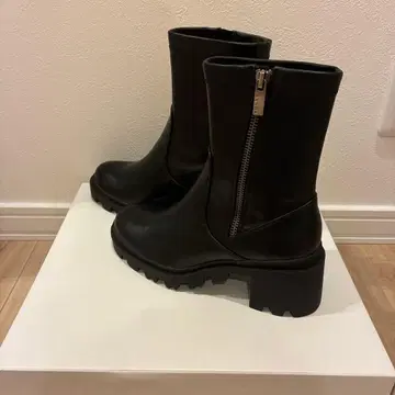 RANDA 스트레치 볼륨 밑창 숏부츠 S