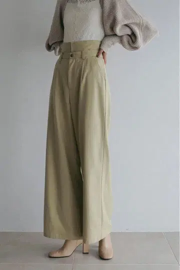 MANOF HIGH WAIST BARREL PANTS