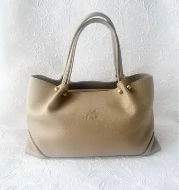 [키타무라] 가죽 백 골드 금장 장식 샌드베이지