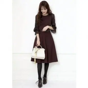 아푸와이저 리셰 소매 디자인 니트 원피스