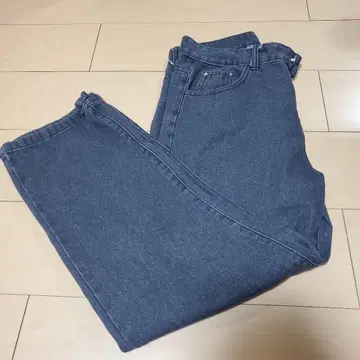 다크 그레이 스트레이트 데님 M 사이즈