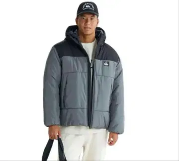 그레이 후드 부착 다운 자켓