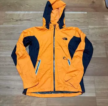 The North Face 마운틴 후드티 오렌지/블랙
