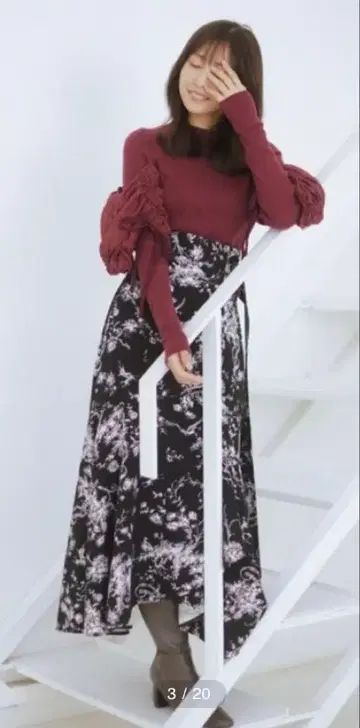 미사용 새상품 사이드 벨트 플레어 롱 스커트