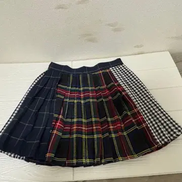 ZARA 체크 무늬 플리츠 스커트