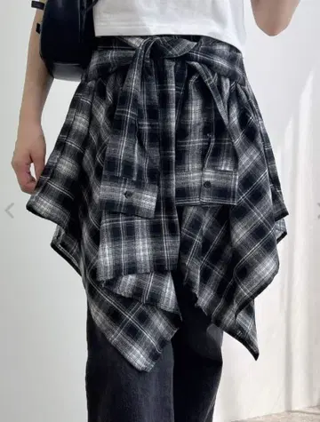 잉그 허리 감싸는 셔츠풍 체크 무늬 치마바지