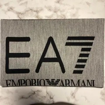 EA7 Emporio Armani 로고 머플러