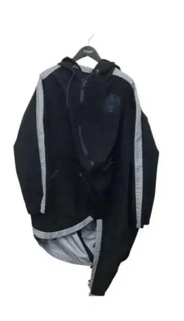 PUMA ANREALAGE 후드 부착 자켓 M