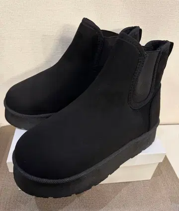 새상품 스웨이드 느낌 사이드 고어 부츠 통굽 부츠 24.5~25cm 상당