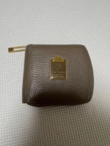 브라운 가죽 접이식 지갑