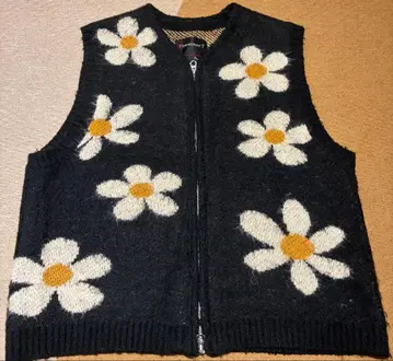 SIP'S 꽃무늬 니트 베스트 블랙