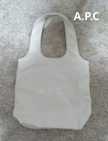 A.P.C 토트백