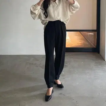 [ nairo ] 2way 디자인 슬랙스 Black