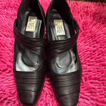 FIZZ REEN 펌프스 24.5EEE