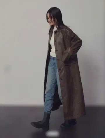 이하라 아오이 착용 RANDEBOO 클래식 가죽 코트