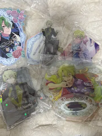 토모에 히요리 아크릴 스탠드 세트