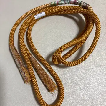 골드 컬러 허리띠