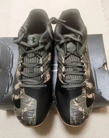 UNDER ARMOUR 야구 트레이닝 슈즈 새상품