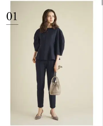 Mila Owen 구축 소매 볼륨 상의 셋업 포멀