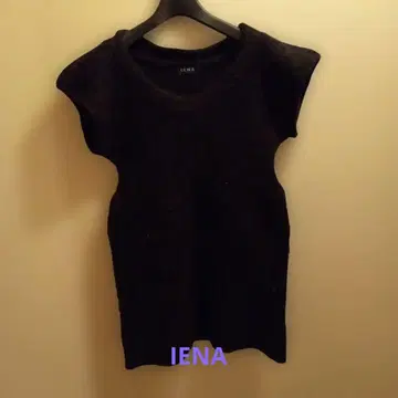 IENA 블랙 슬리브리스 니트