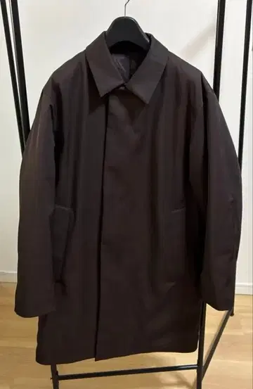 유니클로C 퍼프테크 하프 코트 DARK BROWN S 사이즈