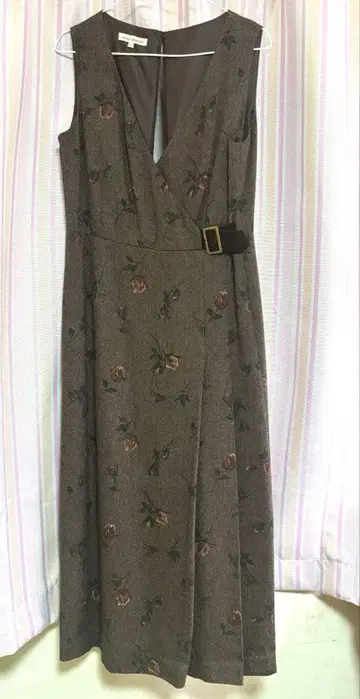 LAURA ASHLEY 슬리브리스 꽃무늬 롱 원피스 9호 브라운