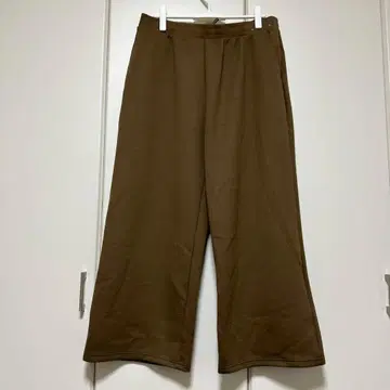 유니클로 브라운 와이드 팬츠