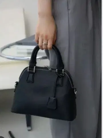 AZUL BY MOUSSY 블랙 핸드백