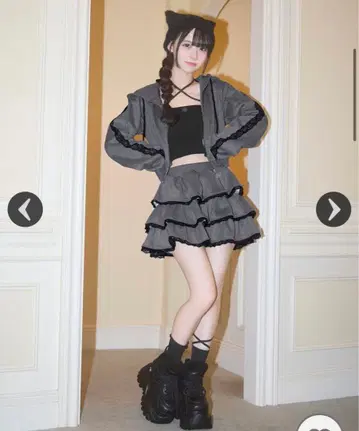 미셸 마카롱 레이스 티어드 셋업 차콜 그레이